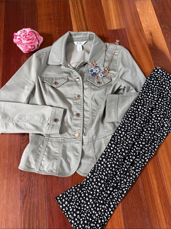 White House Black Market Jackets & Blazers - White House Black Market Olive Green Tailored Jean Jacket size6